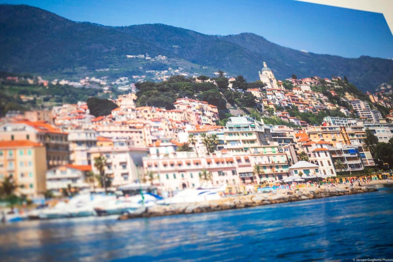 Homeholidaysanremo - 2,0 *