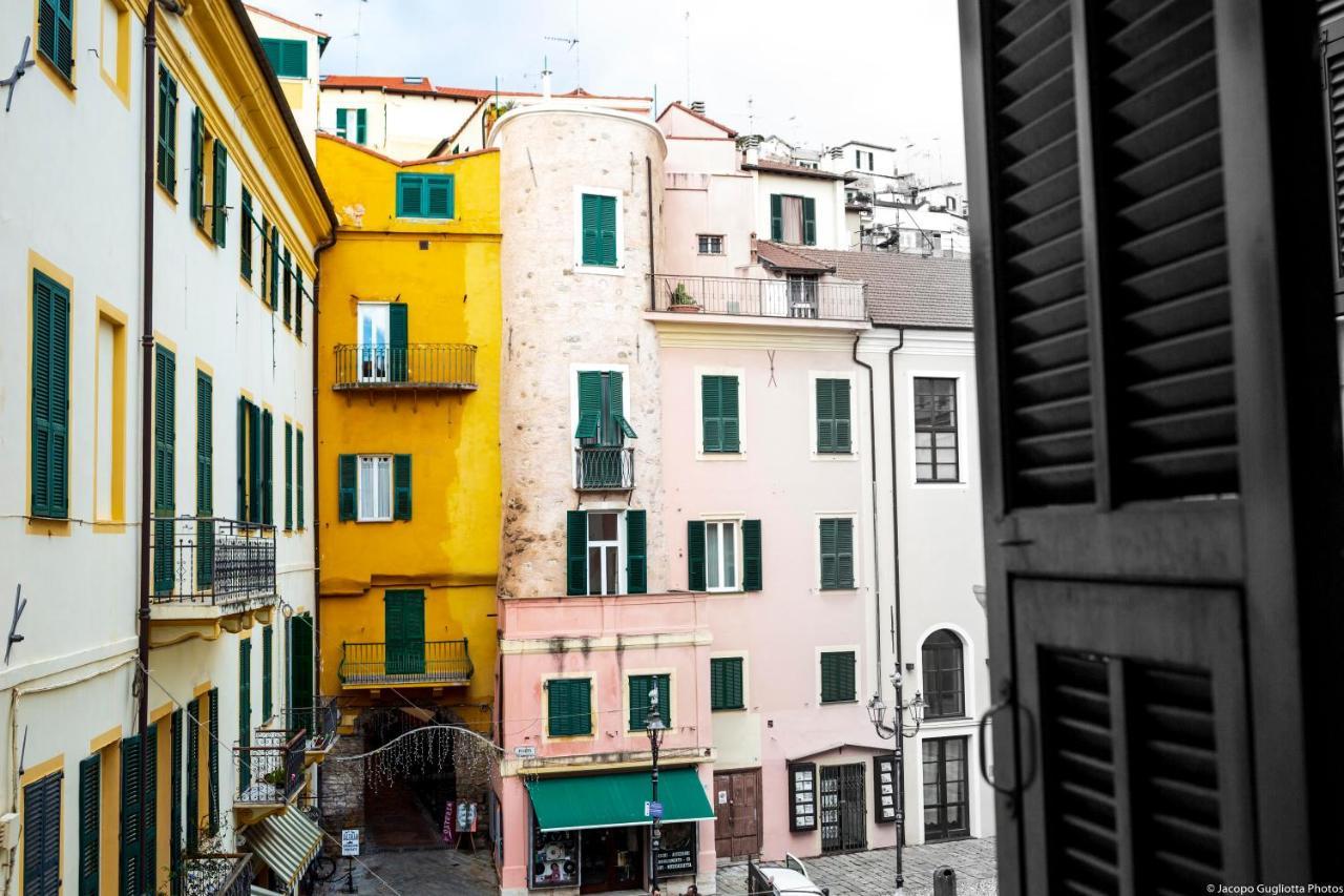 Homeholidaysanremo - 2,0 *