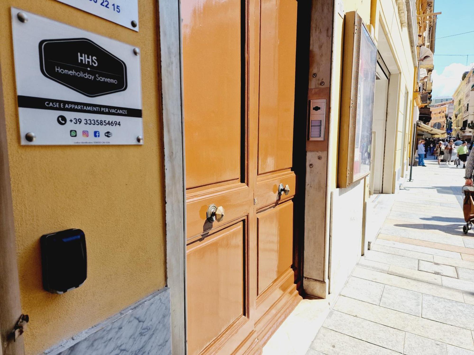 Homeholidaysanremo - 2,0 Apartment